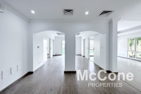 Vila v Meadows, Dubai, SAE 5 ložnice, 643.07 m² Č.: 587355 - fotografie 6