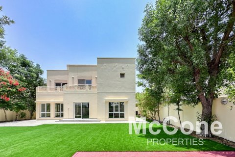 Vila v Meadows, Dubai, SAE 5 ložnice, 643.07 m² Č.: 587355 - fotografie 13
