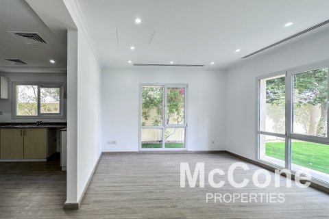 Vila v Meadows, Dubai, SAE 5 ložnice, 643.07 m² Č.: 587355 - fotografie 12