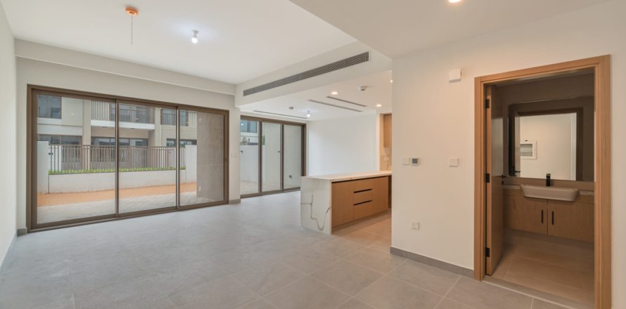 Városi lakóépület itt: Dubai Land, Dubai, EAE, 3 hálószoba, 161 m², azonosító: 699505