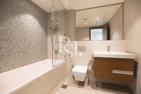 Apartament de închiriat în Al Raha Beach, Abu Dhabi, EAU 3 dormitoare, 188 mp. №716949 - poză 13