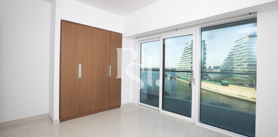 Apartament în Al Raha Beach, Abu Dhabi, EAU 3 dormitoare, 188 mp.  №716949