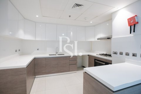 Apartament de închiriat în Al Raha Beach, Abu Dhabi, EAU 3 dormitoare, 188 mp. №716949 - poză 15