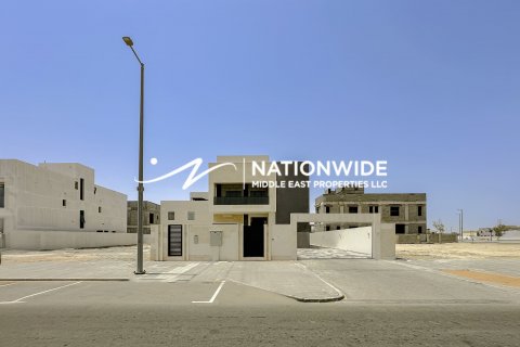 Βίλα σε Abu Dhabi, ΗΑΕ 5 υπνοδωμάτια, 382 τ.μ. Αρ. 632060 - φωτογραφία 1