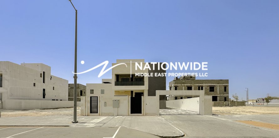 Βίλα σε Abu Dhabi, ΗΑΕ 5 υπνοδωμάτια, 382 τ.μ. Αρ. 632060