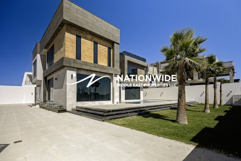 Vilë në Abu Dhabi, Emiratet e Bashkuara Arabe 6 dhoma gjumi, 1207 m2. № 632058 - Foto 1