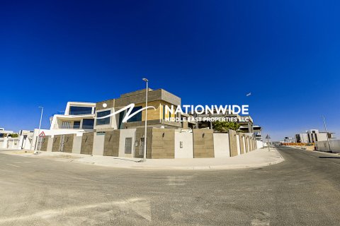 Vilë në Abu Dhabi, Emiratet e Bashkuara Arabe 6 dhoma gjumi, 1207 m2. № 632058 - Foto 20