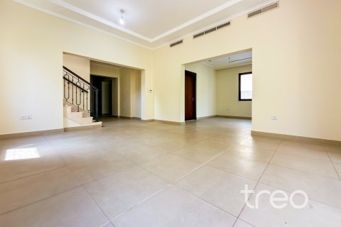 Vilë në Arabian Ranches 2, Dubai, Emiratet e Bashkuara Arabe 5 dhoma gjumi, 432 m2. № 761402 - Foto 2