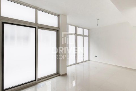 Casa urbana para arrendamento em Dubai, EAU 3 quartos, 112.23 m2 № 757278 - foto 1