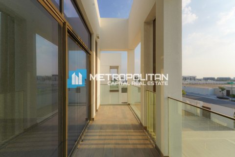 Villa te koop in Abu Dhabi, VAE 5 slaapkamers, 1232.1 vr.m., nr 690593 - foto 22