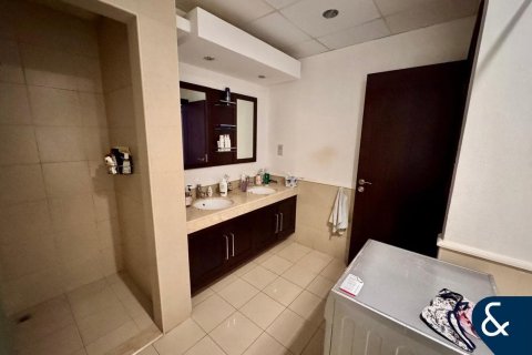 Apartamento en venta en The Views, Dubai, EAU 2 dormitorios, 122 m2 № 667375 - foto 16