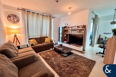 Apartamento en venta en The Views, Dubai, EAU 2 dormitorios, 122 m2 № 667375 - foto 1