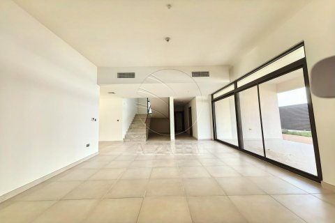 Villa on the Yas Island, Abu Dhabi, UAE 5 bedrooms, 599 sq.m. № 615830 - photo 3