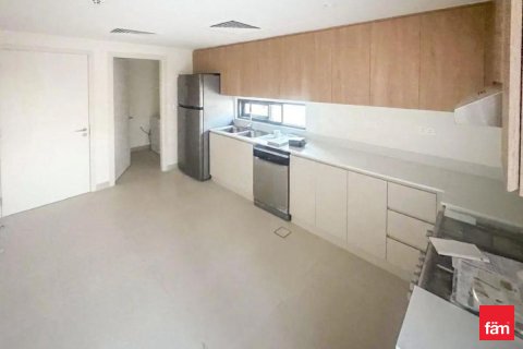 Villa til salgs i Dubai, Emiratene 3 soverom, 179.4 kvm Nr. 715335 - Foto 6
