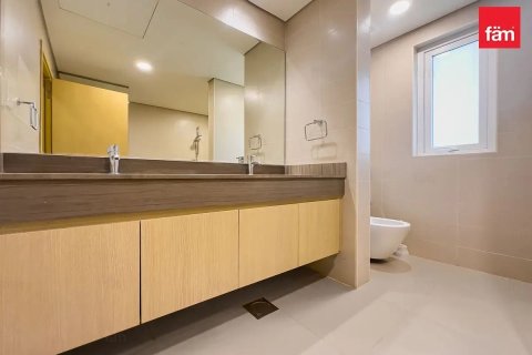 Rijtjeshuis te huur in Dubai, VAE 4 slaapkamers, 462.2 vr.m., nr 738871 - foto 8