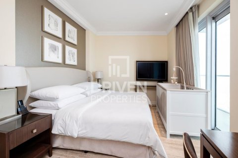 Huoneisto Downtown Dubai (Downtown Burj Dubai), Dubai, Arabiemiraatit 2 makuuhuonetta, 134 m2 № 655368 - kuva 11