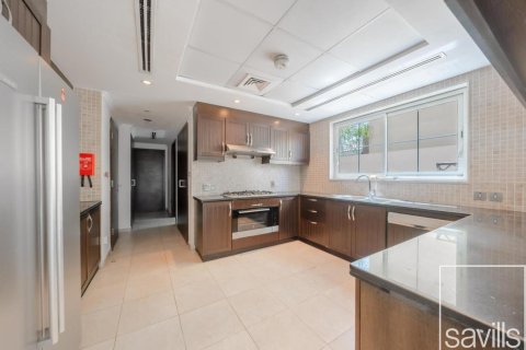 Vilë në Jumeirah Park, Dubai, Emiratet e Bashkuara Arabe 3 dhoma gjumi, 680 m2. № 680931 - Foto 4