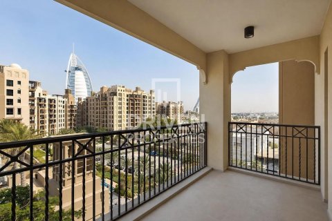 Διαμέρισμα σε Umm Suqeim, Dubai, ΗΑΕ 4 υπνοδωμάτια, 273.41 τ.μ. Αρ. 761882 - φωτογραφία 1