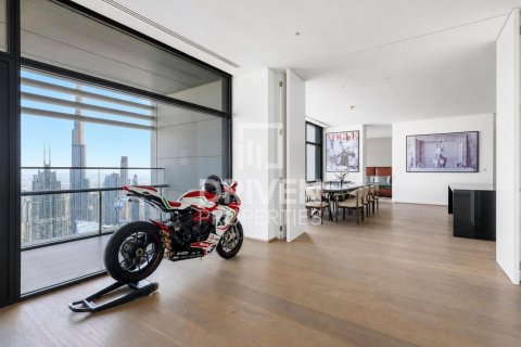 Kattohuoneisto DIFC, Dubai, Arabiemiraatit 4 makuuhuonetta, 858.52 m2 № 761887 - kuva 14