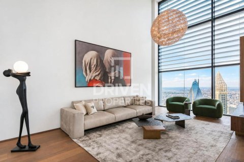 Kattohuoneisto DIFC, Dubai, Arabiemiraatit 4 makuuhuonetta, 858.52 m2 № 761887