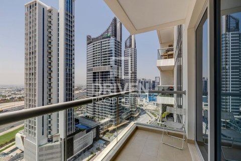 Apartmen di Business Bay, Dubai, UAE 1 bilik tidur, 74 meter persegi № 654116 - foto 2