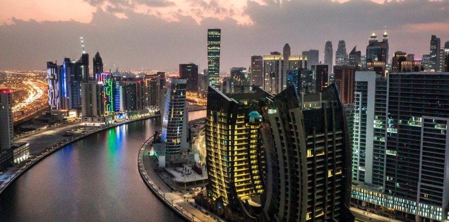 آپارتمان در Business Bay، Dubai ، امارات متحده عربی 2 خوابه  شماره 704882