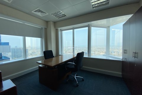 Office in Sheikh Zayed Road, Dubai, UAE 186.1 sq.m. № 624250 - photo 10