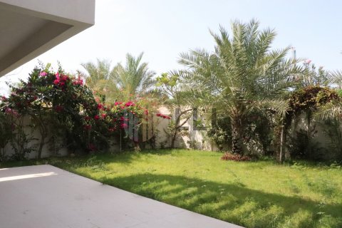 Villa on the Yas Island, Abu Dhabi, UAE 5 bedrooms, 719 sq.m. № 624161 - photo 1