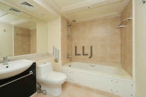 Vilë në Al Reef, Abu Dhabi, Emiratet e Bashkuara Arabe 3 dhoma gjumi, 167.2 m2. № 567875 - Foto 16