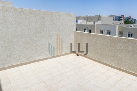 Vilë në Al Reef, Abu Dhabi, Emiratet e Bashkuara Arabe 3 dhoma gjumi, 167.2 m2. № 567875 - Foto 8