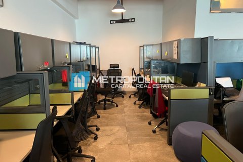 Office in Al Reem Island, Abu Dhabi, UAE 159.3 sq.m. № 595715 - photo 7