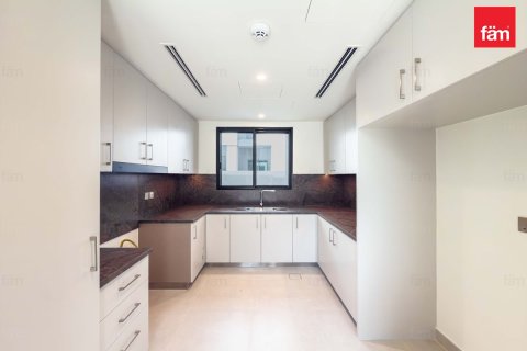 Villa til leie i Dubai, Emiratene 4 soverom, 456 kvm Nr. 722767 - Foto 4