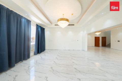 Villa para venda em Dubai, EAU 6 quartos, 617.1 m2 № 717930 - foto 2