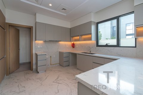 Vilë në Al Furjan, Dubai, Emiratet e Bashkuara Arabe 4 dhoma gjumi, 322 m2. № 586562 - Foto 6