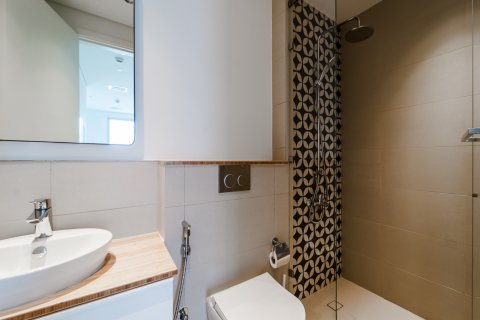 Apartmen di Dubai, UAE 2 bilik tidur, 68 meter persegi № 734391 - foto 13