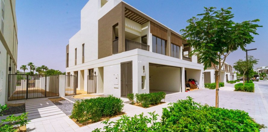Vila v Dubai Sports City, SAE 4 spálne, 269 m2 č. 734392