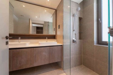 Vila v Dubai Sports City, SAE 4 spálne, 269 m2 č. 734392 - Fotografia 14