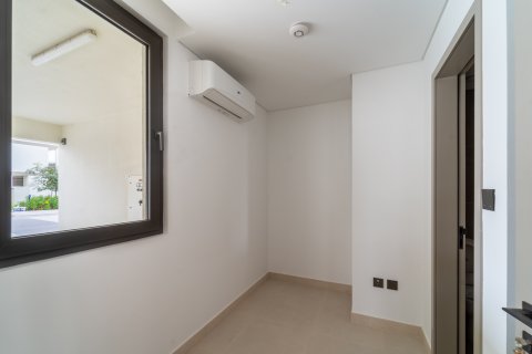 Vila v Dubai Sports City, SAE 4 spálne, 269 m2 č. 734392 - Fotografia 10
