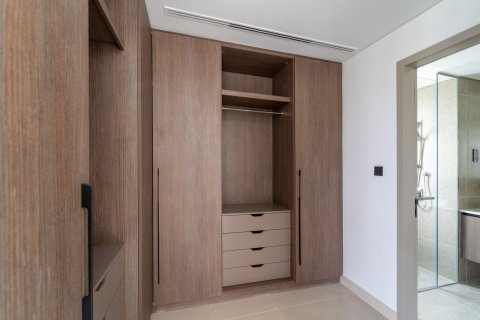 Vila v Dubai Sports City, SAE 4 spálne, 269 m2 č. 734392 - Fotografia 11