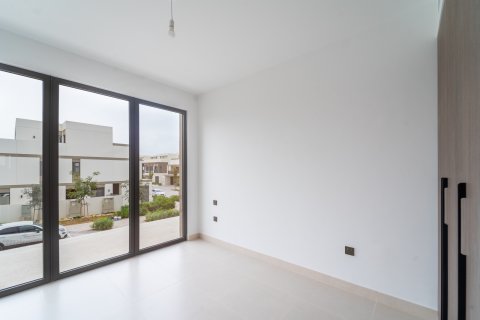 Vila v Dubai Sports City, SAE 4 spálne, 269 m2 č. 734392 - Fotografia 13