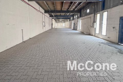 Magazinë në Al Quoz, Dubai, Emiratet e Bashkuara Arabe 5759.99 m2. № 587330 - Foto 3