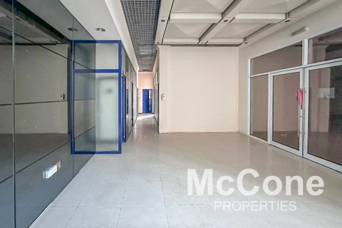 Magazinë në Al Quoz, Dubai, Emiratet e Bashkuara Arabe 5759.99 m2. № 587330 - Foto 16