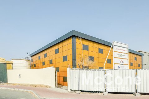 Magazinë në Al Quoz, Dubai, Emiratet e Bashkuara Arabe 5759.99 m2. № 587330 - Foto 18