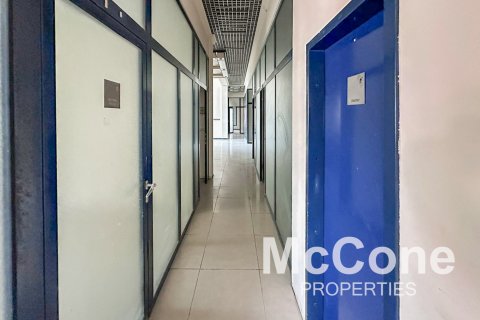 Magazinë në Al Quoz, Dubai, Emiratet e Bashkuara Arabe 5759.99 m2. № 587330 - Foto 12