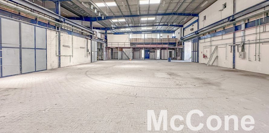 Magazinë në Al Quoz, Dubai, Emiratet e Bashkuara Arabe 5759.99 m2. № 587330