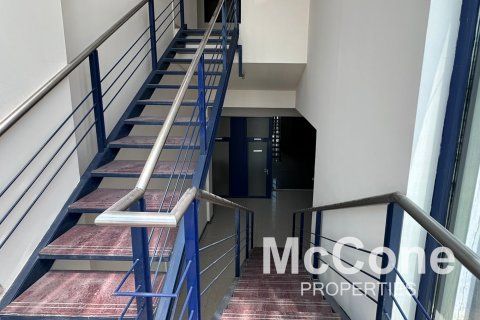 Magazinë në Al Quoz, Dubai, Emiratet e Bashkuara Arabe 5759.99 m2. № 587330 - Foto 13