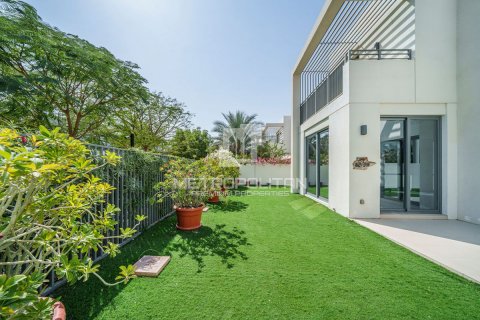 Таунхаус Dubai South (Dubai World Central), Дубай, БАӘ-да 4 жатын бөлмелер, 398 м² № 592835 - фото 2