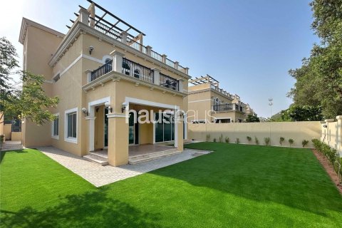 Villa in Jumeirah Park, Dubai, UAE 4 bedrooms, 386 sq.m. № 626746 - photo 1