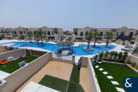 Kaupunkipientalo Jumeirah Golf Estates, Dubai, Arabiemiraatit 3 makuuhuonetta, 204 m2 № 667634 - kuva 1