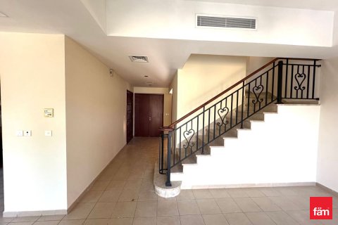 Dubai, UAE의 임대용 타운하우스 침실 2개, 207.6제곱미터 번호 661625 - 사진 8